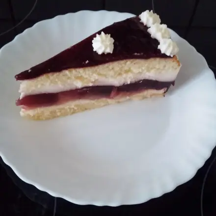 Apfel-Holunder-Torte mit Weingelee