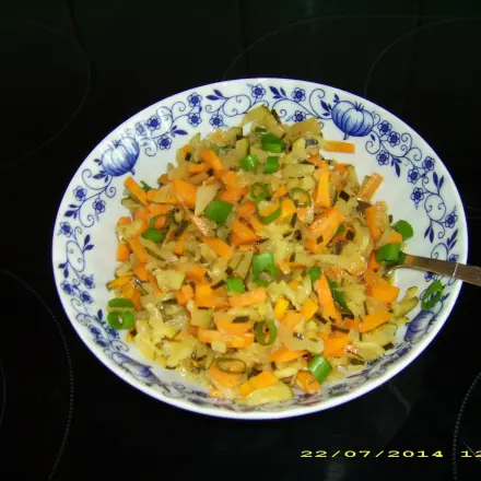 Zucchini-Möhren-Fenchel-Salat