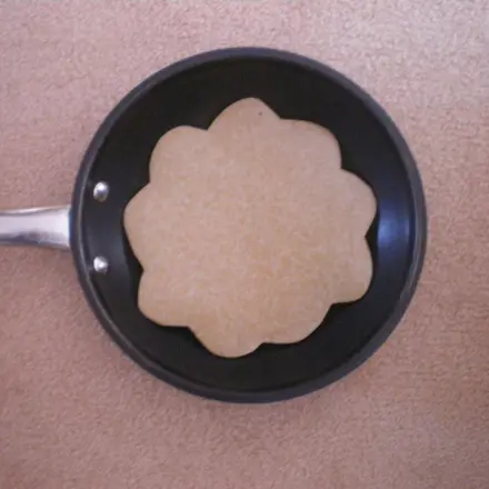 Pfannenschutzeinlage: Schutz für Pfannen selber machen