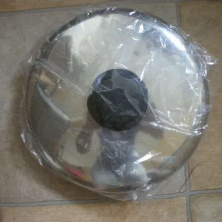 Topfdeckel aus Edelstahl schützen