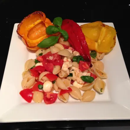 Pasta Estiva: Tomaten-Mozzarella-Nudelsalat