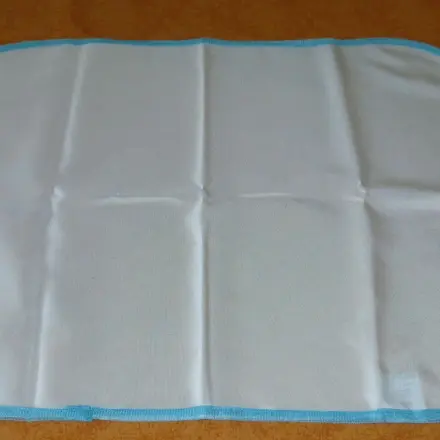 Empfindliche Stoffe bügeln ohne Glanzstellen