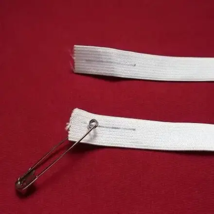 Gummiband in Bund einziehen