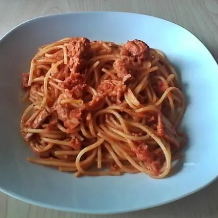 Spaghetti mit Thunfisch und Chili