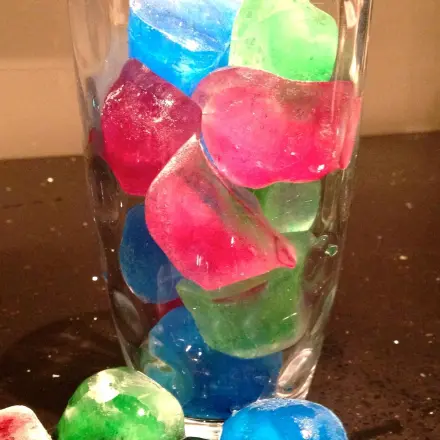 Bunte Eiswürfel