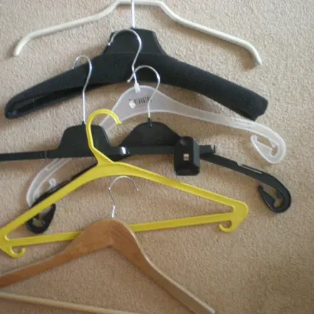 Kleiderbügel kostenlos