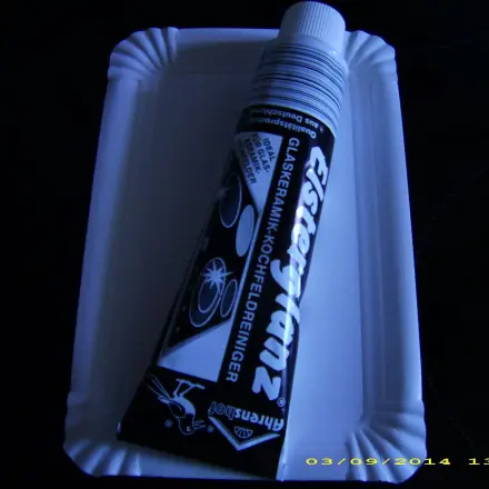 Glaskeramik-Kochfeld reinigen mit Elsterglanz