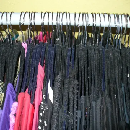 Aussortieren von selten getragener Kleidung erleichtern