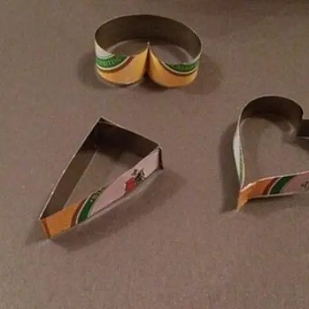 Upcycling Idee: Ausstechformen aus Dosen basteln