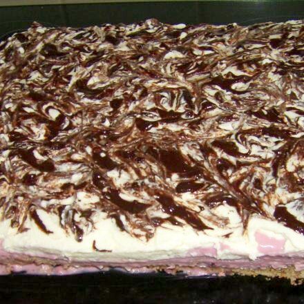 Blechkuchen mit Quark-Mascarpone-Beeren-Pudding-Creme