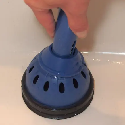 Verstopften Abfluss reinigen