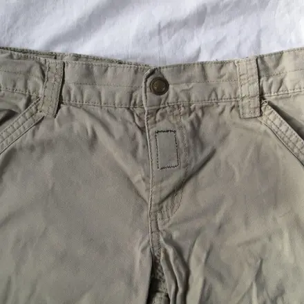 Kaputten Reißverschluss an Kinderhose duch Klettband ersetzen