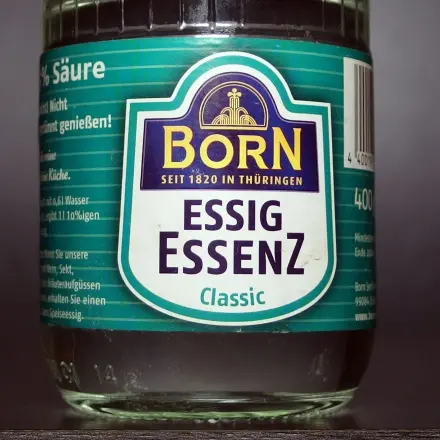 Essigessenz gegen Marderschäden