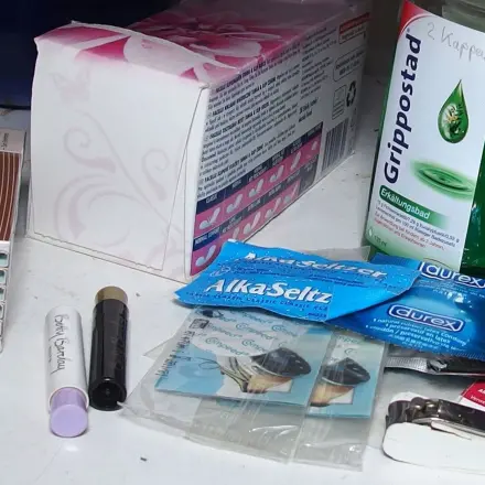 Chaos im Badschrank beseitigen