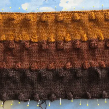 Glatt rechts Gestricktes rollt sich nicht mehr ein