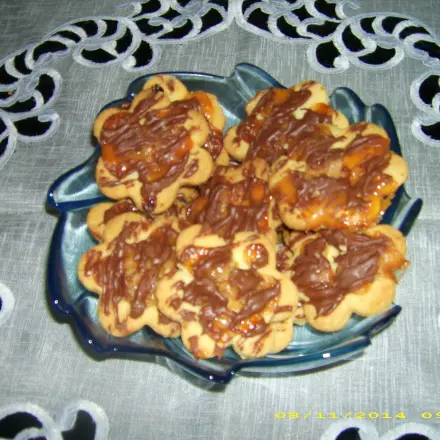 Karamellplätzchen mit Nugatstreifen