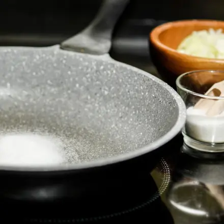 Pfanne reinigen - Pfanne blitzsauber