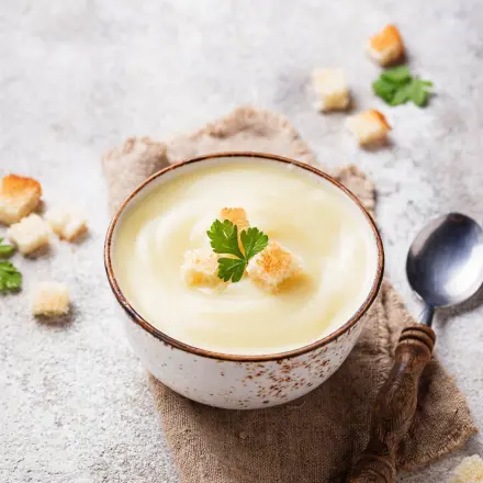 Vegane Kartoffelsuppe mit Kokosmilch