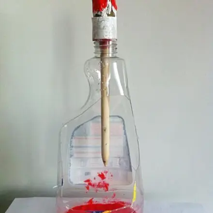 Pinselhalter & Farbbehälter erleichtern das Streichen & Malern