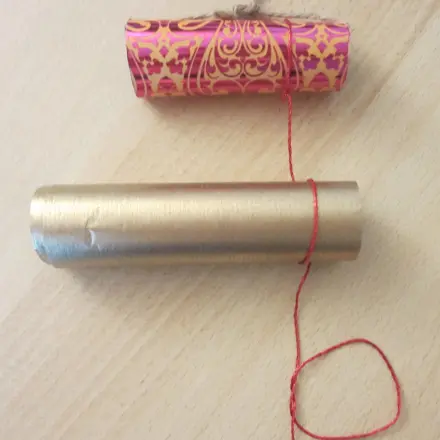 Tannenbaum aus Papierrollen