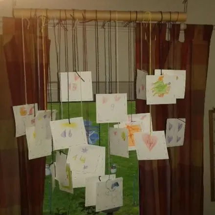 Adventskalender aus Papprolle und Notizzetteln