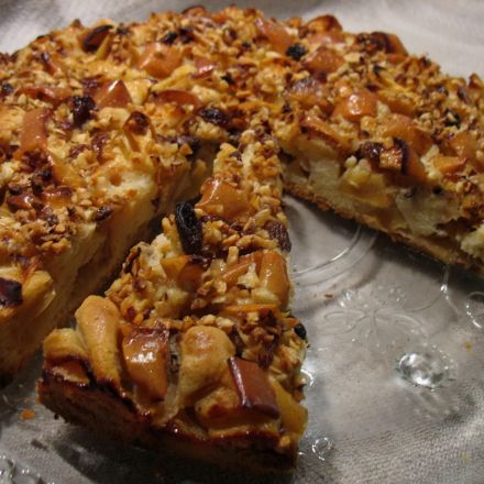 Apfeltorte mit Nuss- oder Mandelkruste