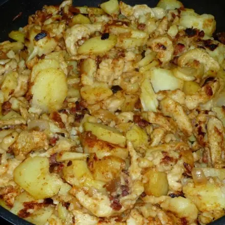 Knusprige Spatzen-Kartoffel-Pfanne