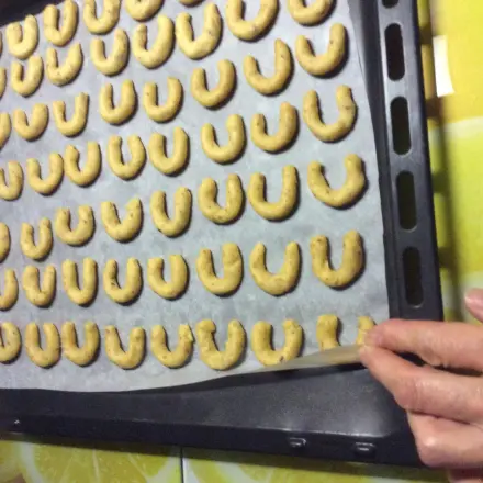 Vanillekipferl heil vom Blech bringen