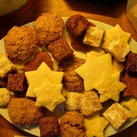 Weihnachtszeit ausklingen lassen - bunter Teller & Rezeptnotizen