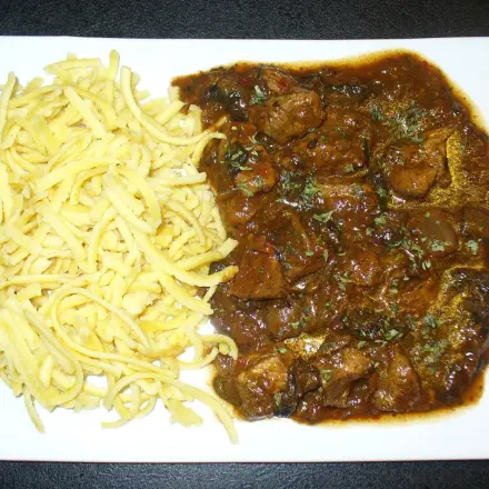 Deftiges Biergulasch