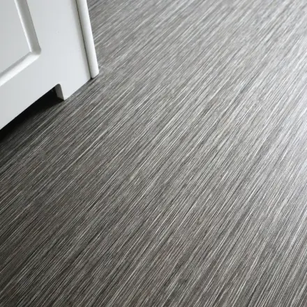 PVC-Boden mit Weichspüler putzen
