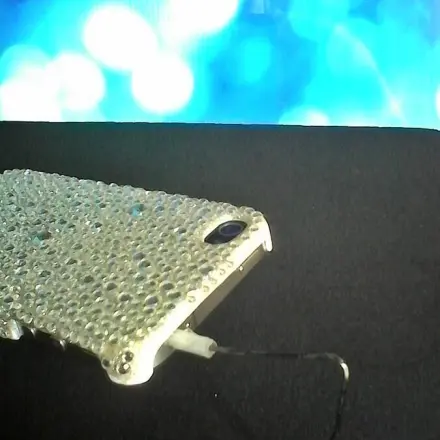 Kopfhöreranschluss von Handys einfach reinigen