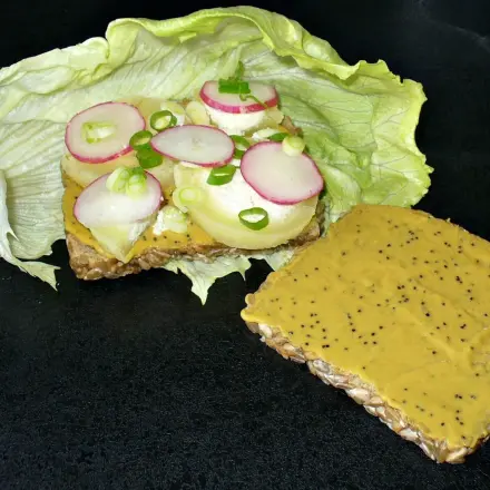 Harzer Käsebrot: Herzhafter Pausensnack