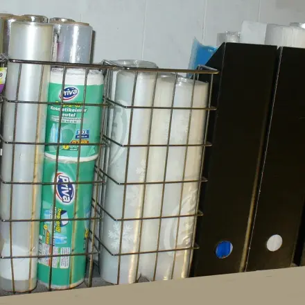 Zeitschriftenbox als Rollenhalter