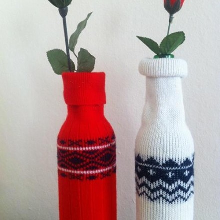 Vasen und Flaschen winterlich verschönern