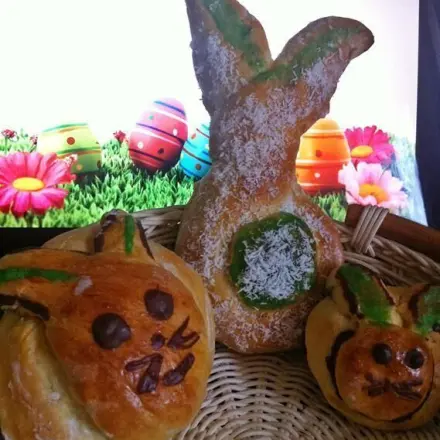 Ostergebäck - verschiedene Hefeteig-Hasen