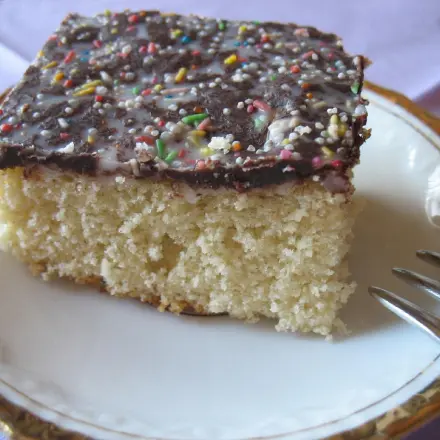 Hirschhornkuchen wie von Oma mit hellem Teig