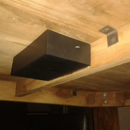 Ersatz für fehlende Schublade am Esstisch bauen
