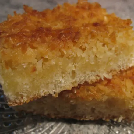 Kokos-Bienenstich-Blechkuchen - besonders saftig