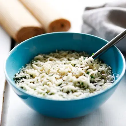 Yum Yum Nudeln (Mie-Nudeln) verfeinern