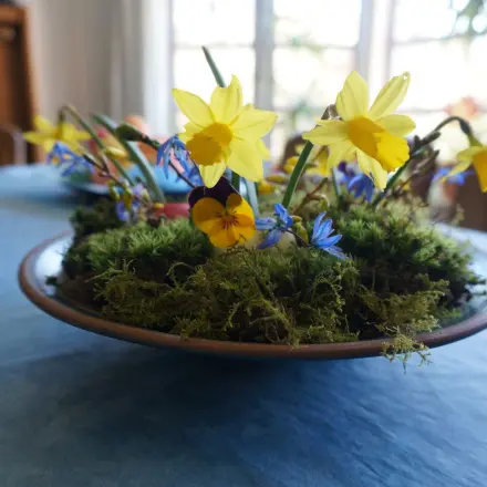 Bunte Osterschale