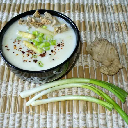 Resteverwertung: leichte Spargelsuppe mit Kokos