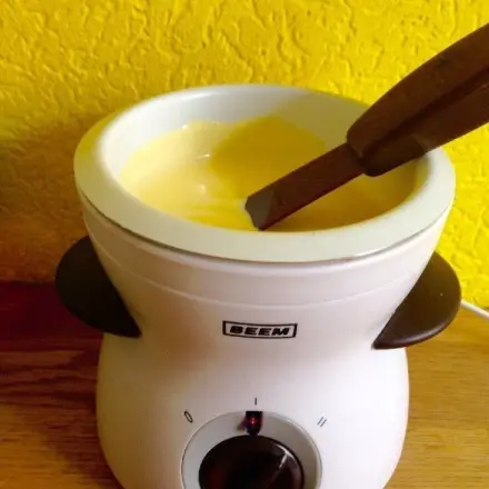 Soße am Tisch warmhalten