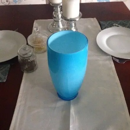 Vase als Tischabfallbehälter