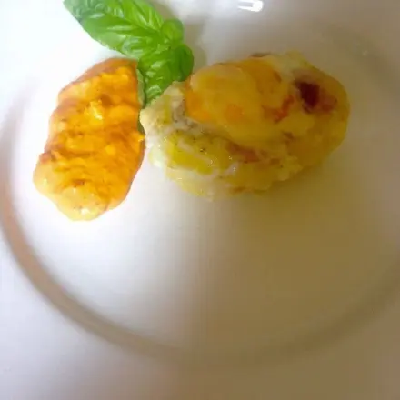 Ei in Kartoffel mit Bacon