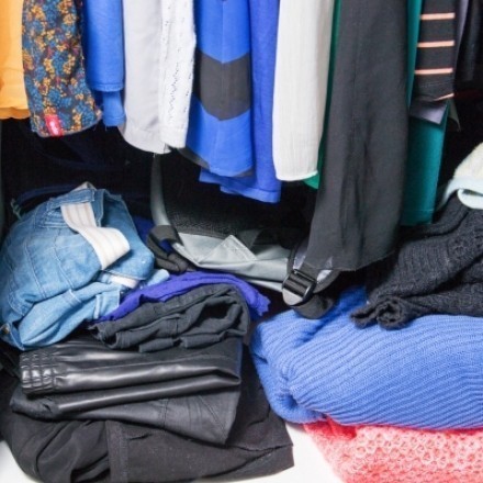 Tipps für mehr Platz im Kleiderschrank