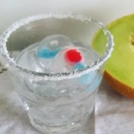 XXL Eiswürfel herstellen