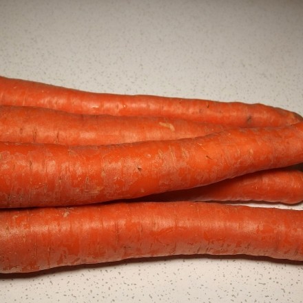 Karotten machen eine natürliche Bräune auf die Haut