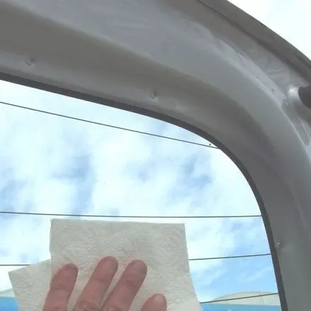 Schlieren auf Autoscheiben? Nimm Backpulver