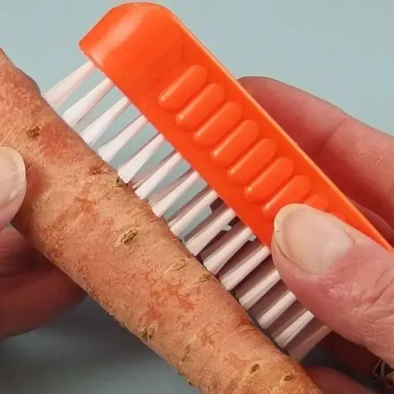 Kartoffeln und Möhren bürsten statt schälen